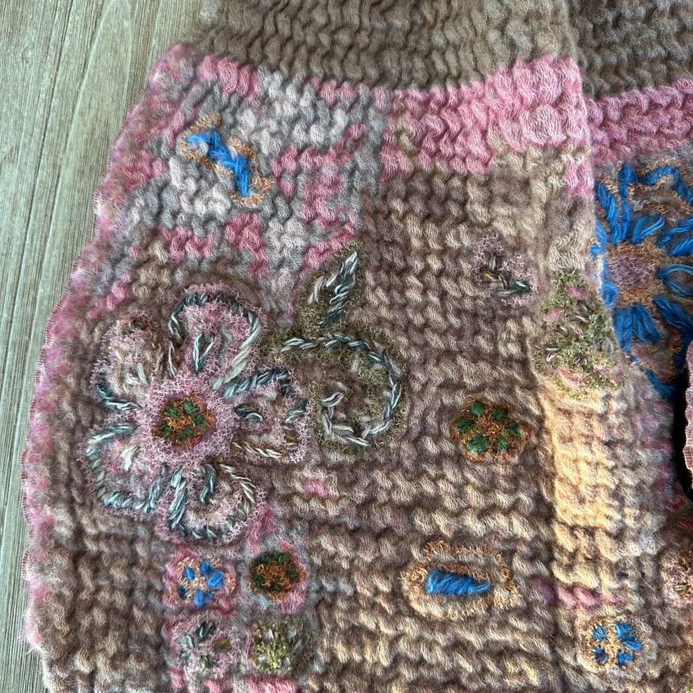 Vtg‎ wool crewel flower embellished Pulvermacher Designs NYC scarf